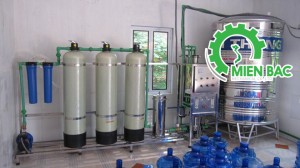 Máy chiết rót nước tinh khiết tự động